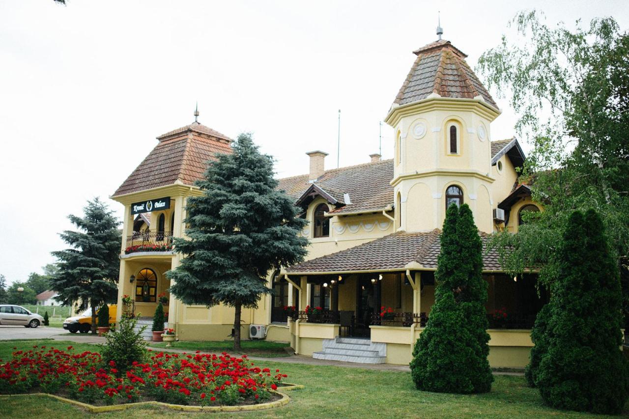 Bed and Breakfast Kronic Palace Сомбор Екстер'єр фото